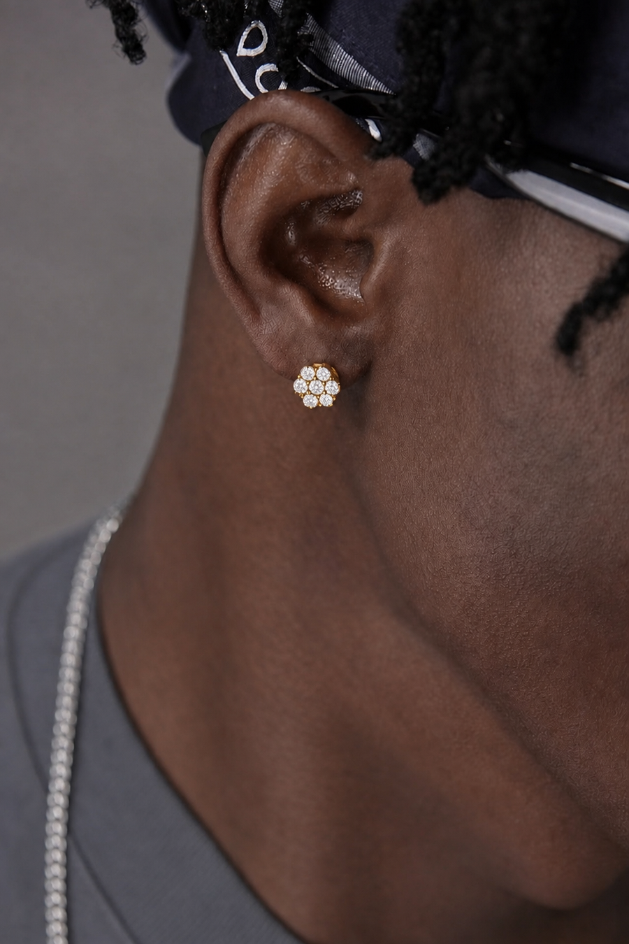 Moissanite Bloemen Oorknopjes – Goud