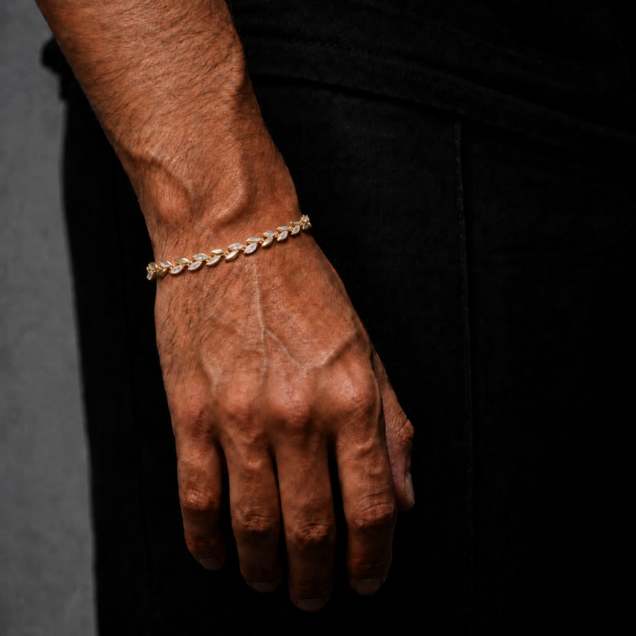 Gouden Armband met Iced Marquise Bladeren