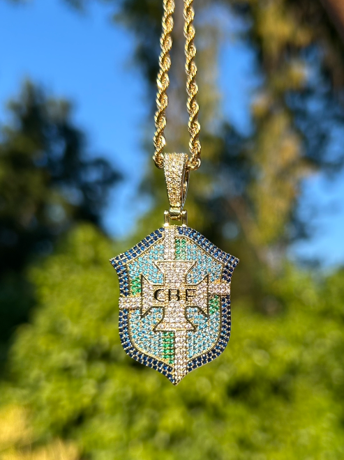 Brazil Legacy Iced Pendant & Chain - Gold