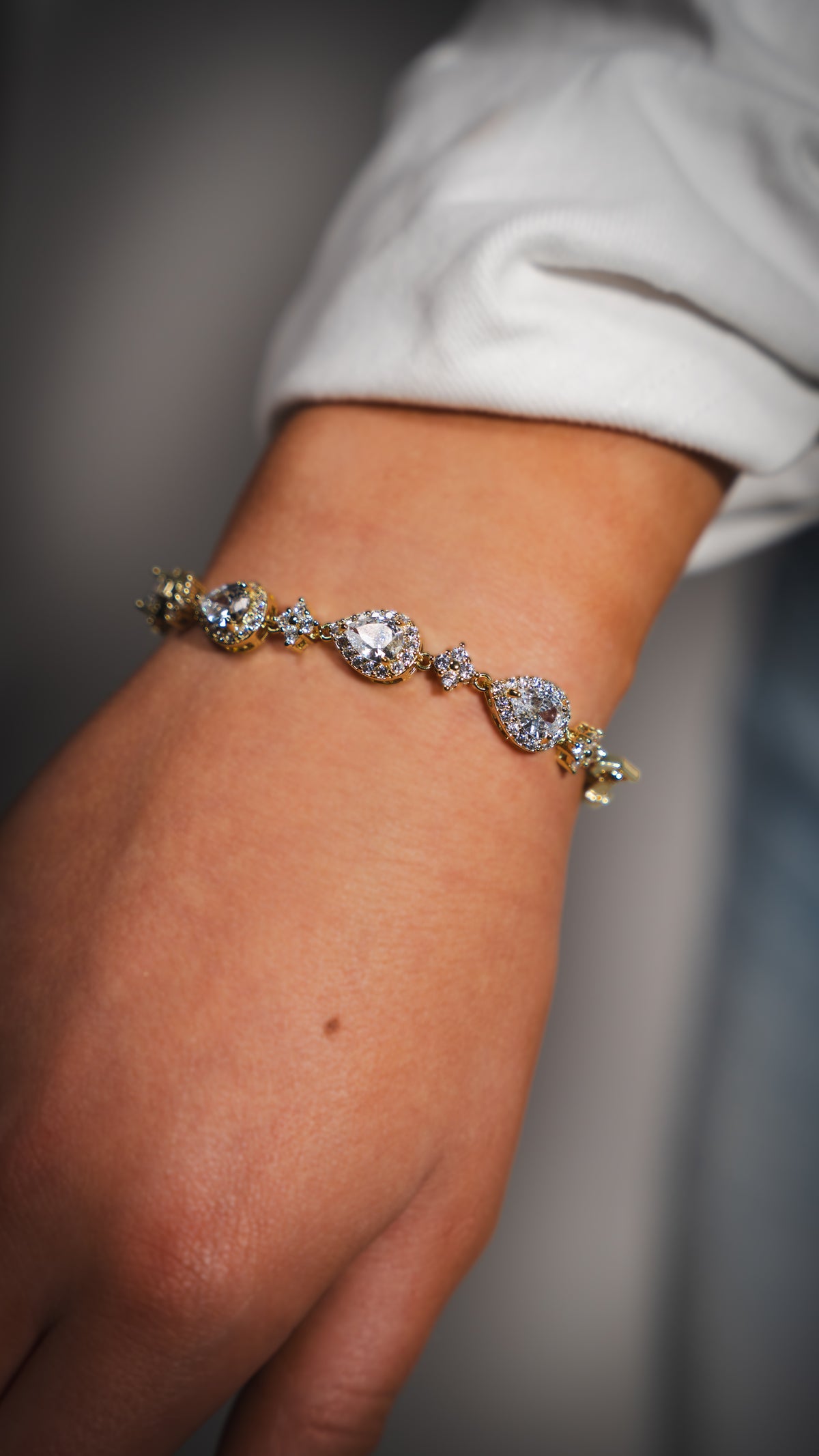 Diamond Tear Drop Bracelet - Gold